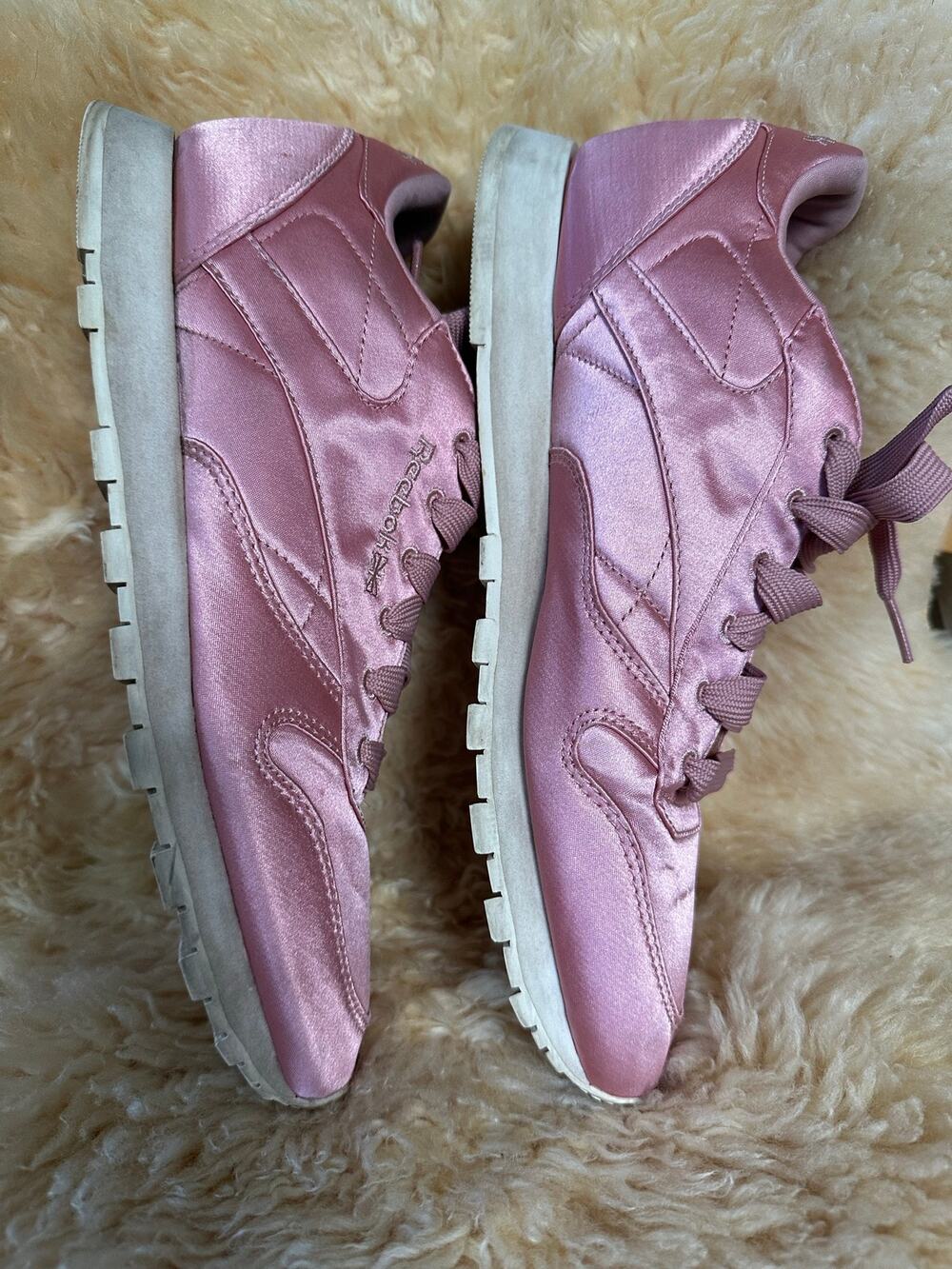 Women Reebok Classic Leather Satin Pink Sneakers Lifestyle ballerina cute sz 10
